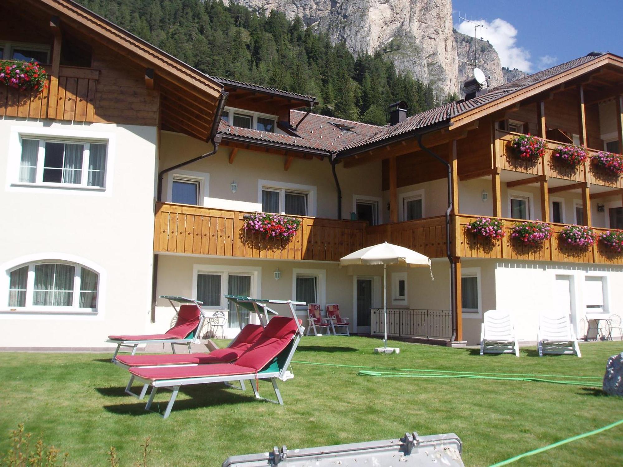 Hotel Garni La Majon Selva di Val Gardena Exteriér fotografie
